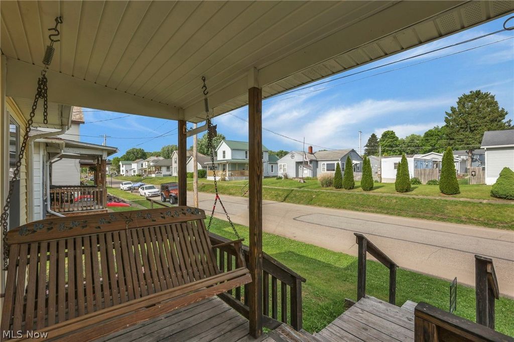 Photo of 95 S Pembroke Avenue, Zanesville, OH 43701 (MLS # 5211649)