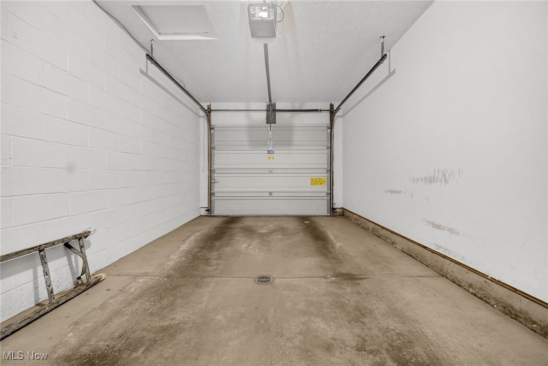 Courtyard Crystal Lake - Residential