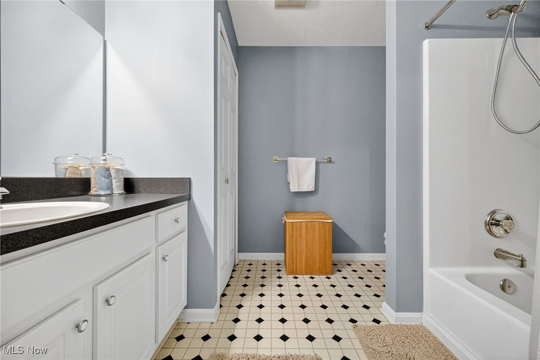 Courtyard Crystal Lake - Residential