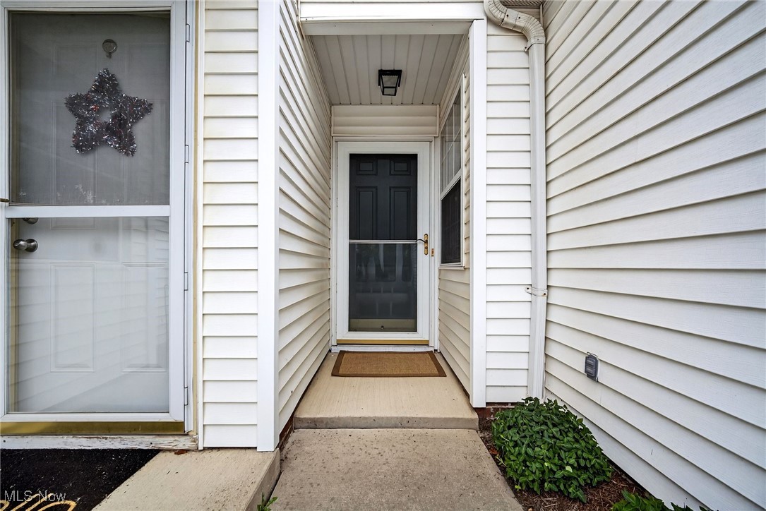 Courtyard Crystal Lake - Residential