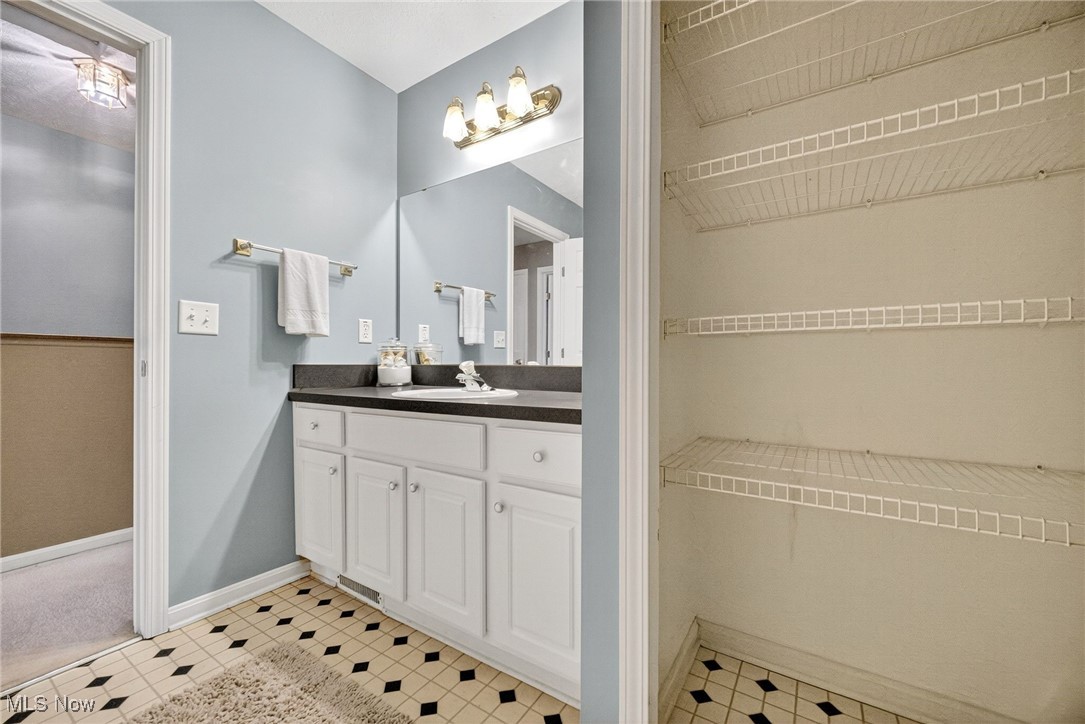 Courtyard Crystal Lake - Residential