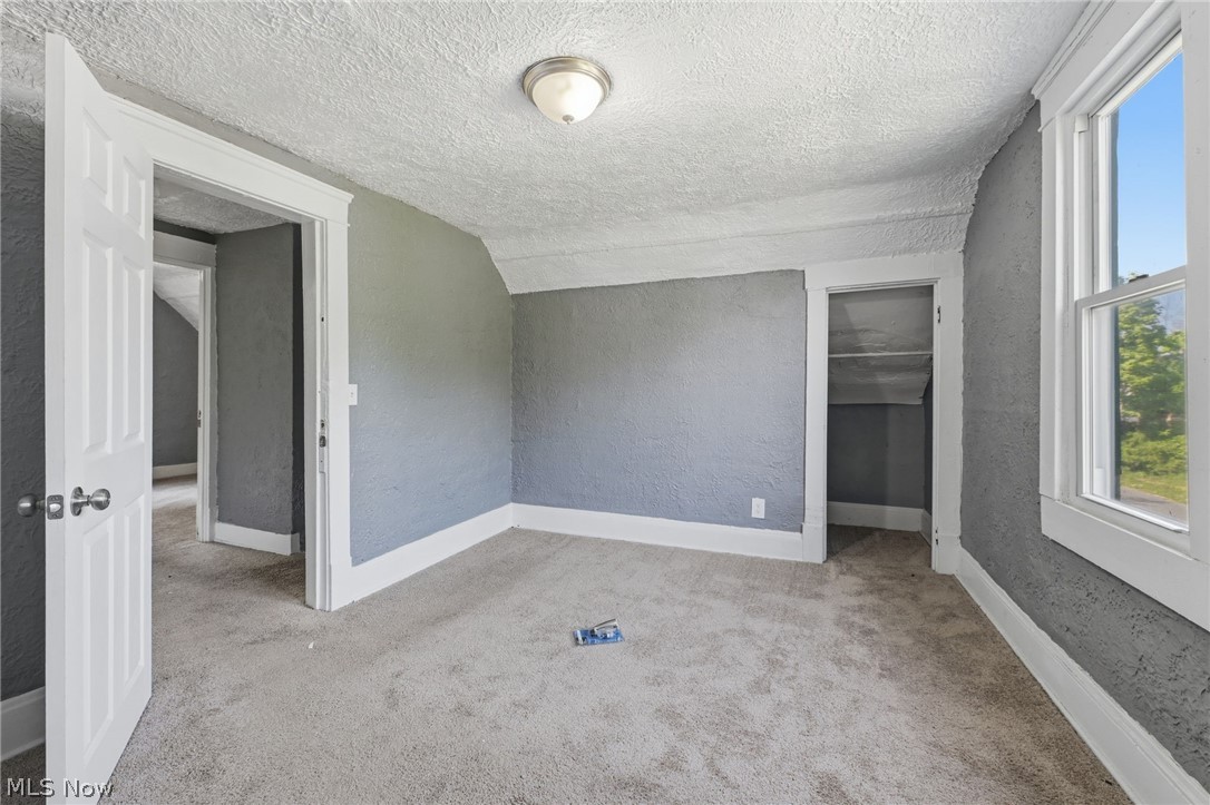 3337 E 143rd Street