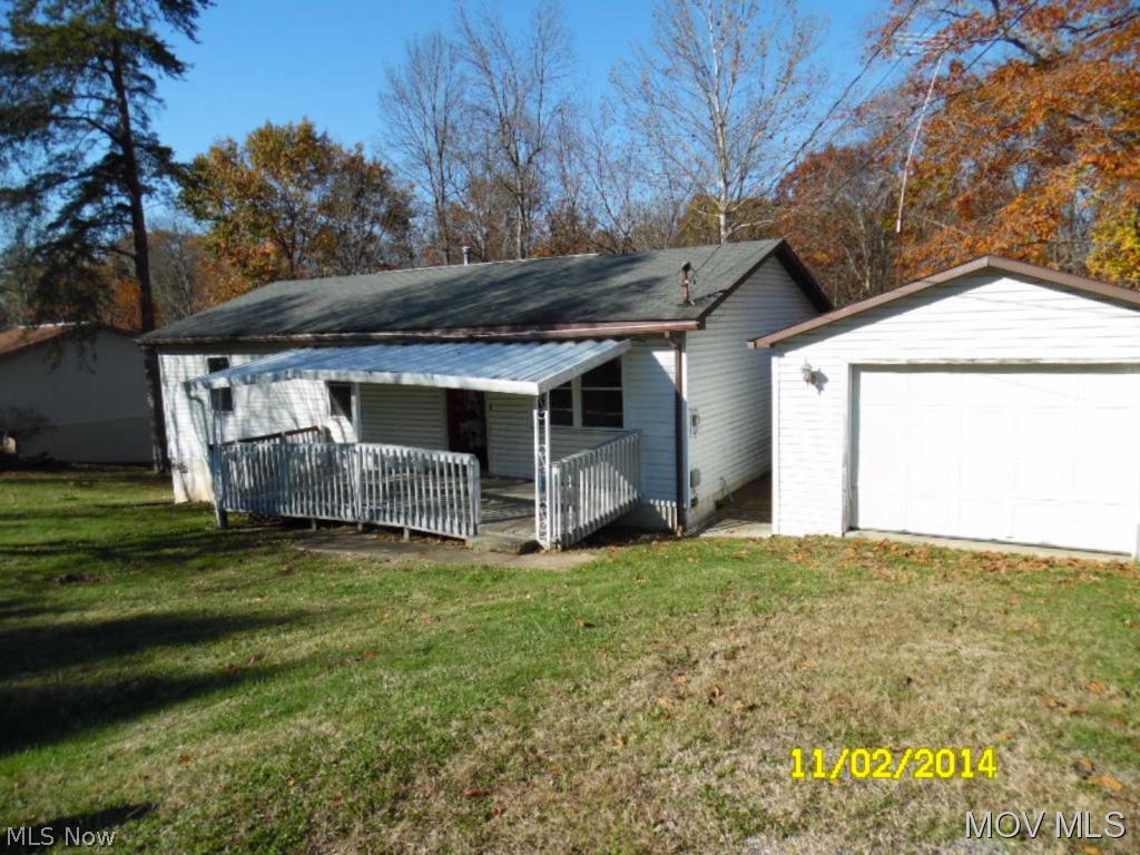 Lot 6 of Lough Subdivision. Cozy three bedroom, one bath home not far from town. Other amenities include full unfinished basement, newer sliding doors to deck and back yard, newer furnace and hot water tank and detached garage. House needs new flooring. This is a Fannie Mae HomePath property. First Look, 20 days to owner occupants. Subdivision rules apply. Elem: Warren Elementary School Elem/Bus: Y JrHigh: Warren Middle JrHigh/Bus: Y High: Warren High School High/Bus: Y Fire: VOL Police: SHF PossFreeGas: N ;SQFT=Fin L1:1092, Fin Above:1092, Fin Total:1092, Unfin Bsmt:1092, Unfin Above:1092;GAR= 1 Car Det