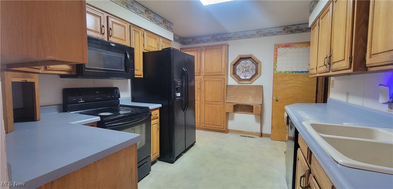 712 Circle Drive, Belpre, Ohio image 10