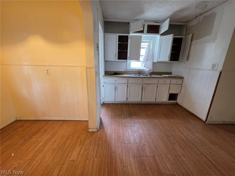 Tiny photo for 10605 Grace Avenue, Garfield Heights, OH 44125 (MLS # 5210669)