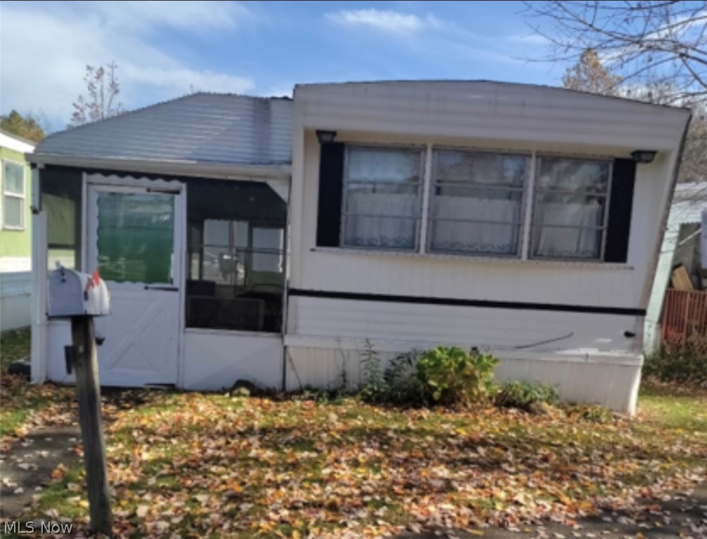 This mobile home sits in Glenwillow Mobile Park in Solon Ohio and being sold as is. This fixer upper is a 1974 Herrs with approximately 792 sqft of living space with 2 bedroom and 1 bath has an updated furnace (2020), updated water tank (2018) and rubberized roof (2010). Glenwillow Mobile Park will require the buyer to pass a background and credit check. The buyer will not be allowed to rent out the home due to lot restrictions.