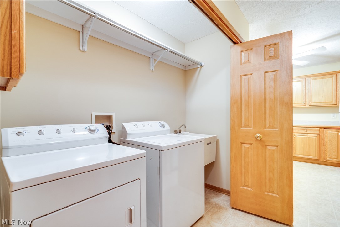 University Villa Condo Ph 03 - Residential