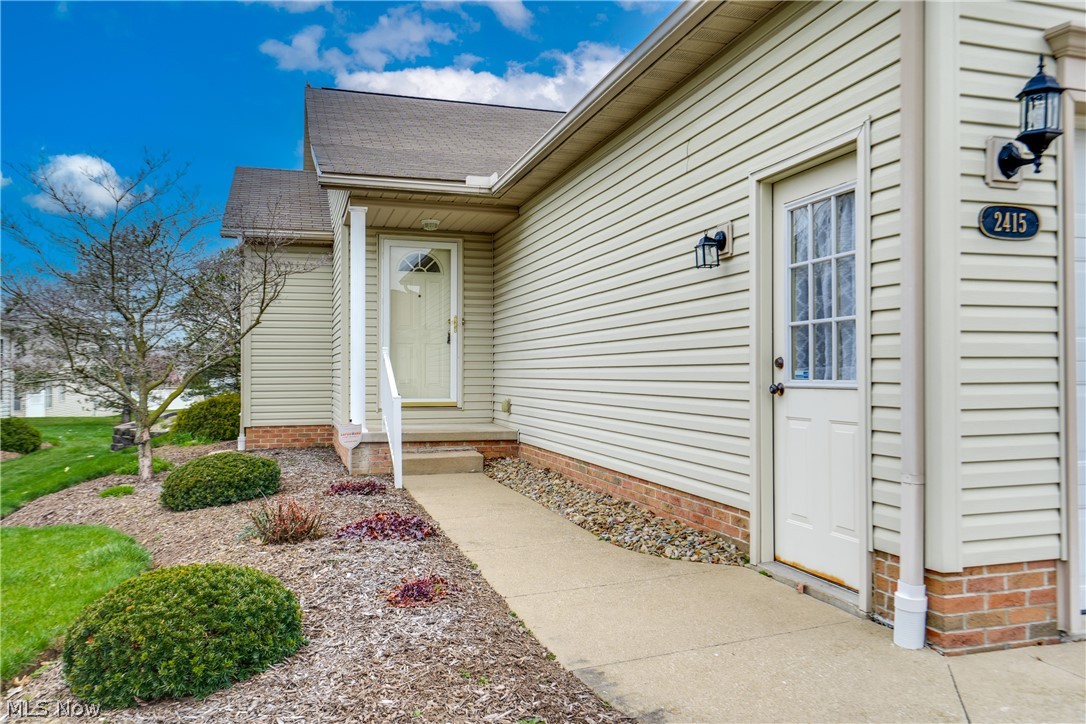 University Villa Condo Ph 03 - Residential