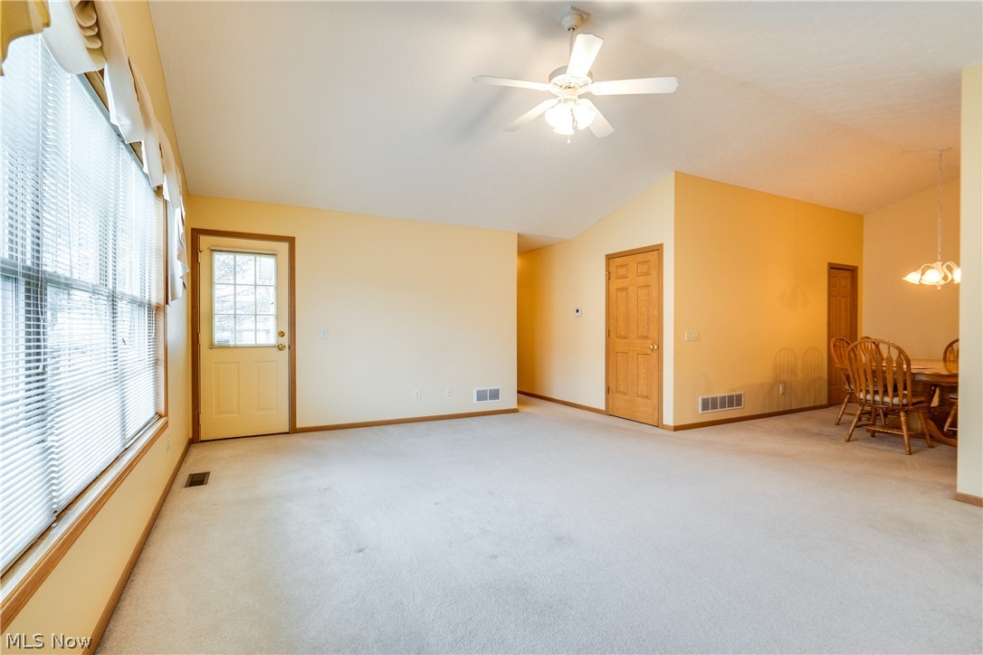 University Villa Condo Ph 03 - Residential