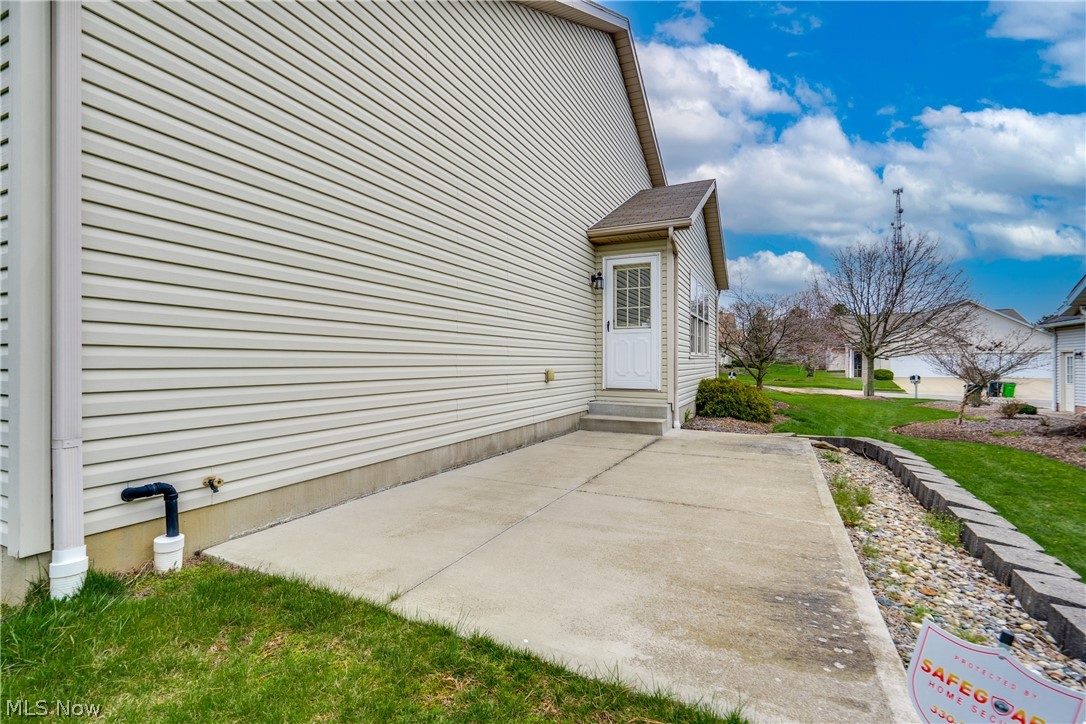 University Villa Condo Ph 03 - Residential