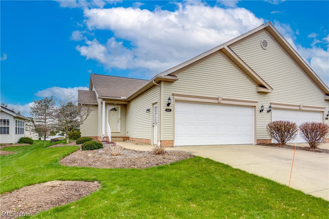 University Villa Condo Ph 03 - Residential