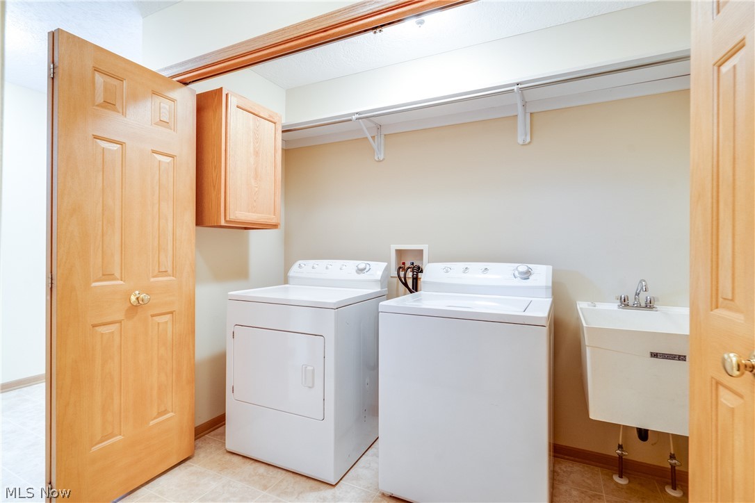 University Villa Condo Ph 03 - Residential