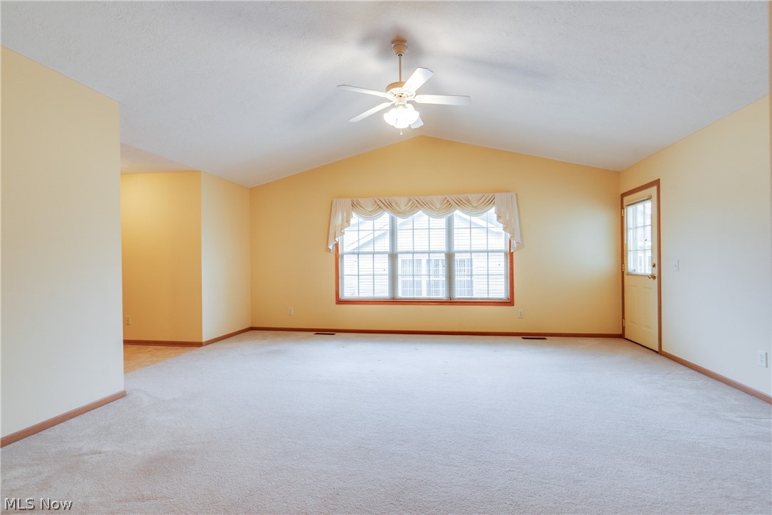 University Villa Condo Ph 03 - Residential