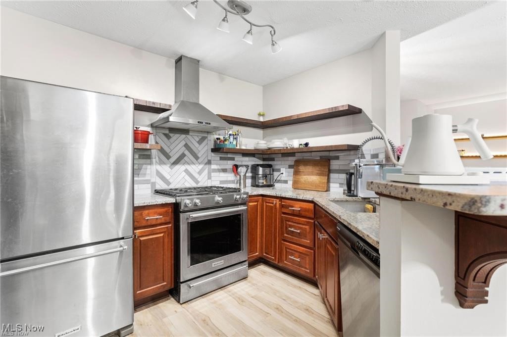 Brookledge Commons Condos - Residential