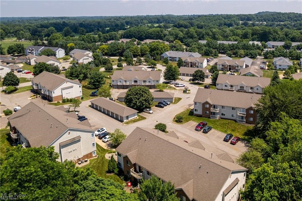 Brookledge Commons Condos - Residential