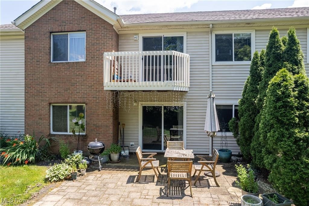 Brookledge Commons Condos - Residential