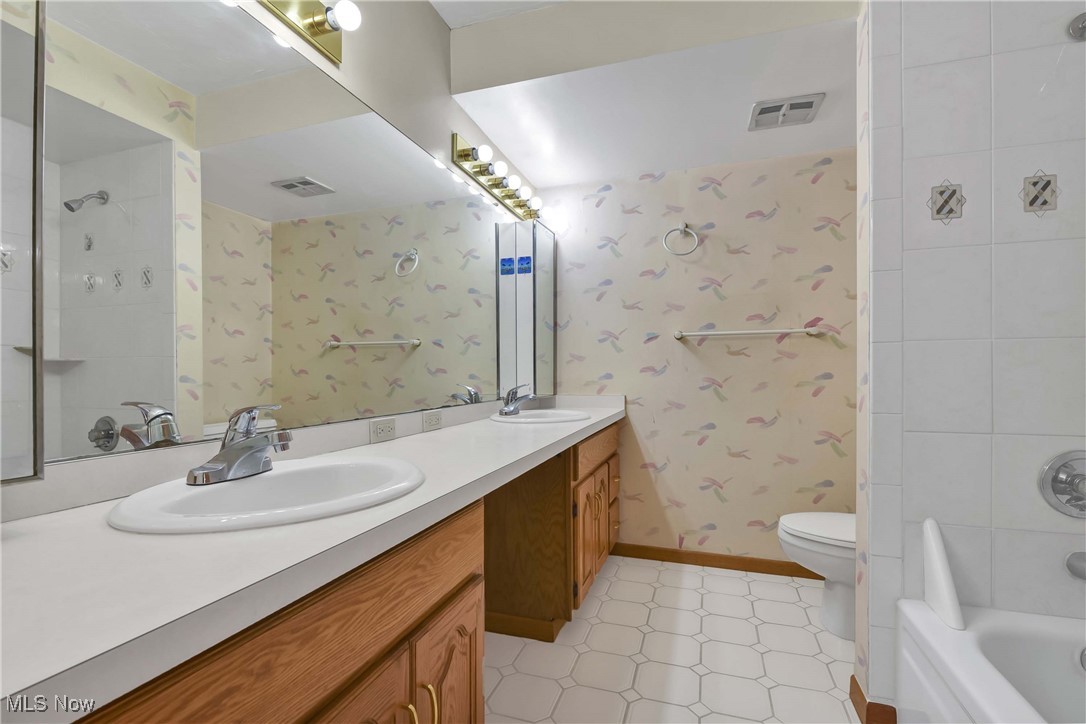 The Carlyle - Residential Lease