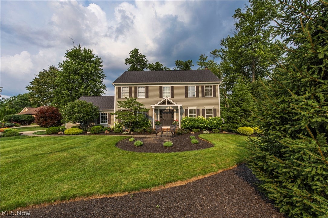 300 Lakeview Circle