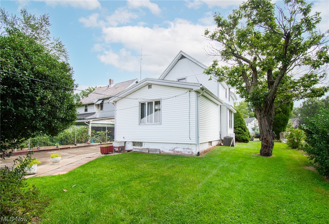Bungalow Terrace - Residential