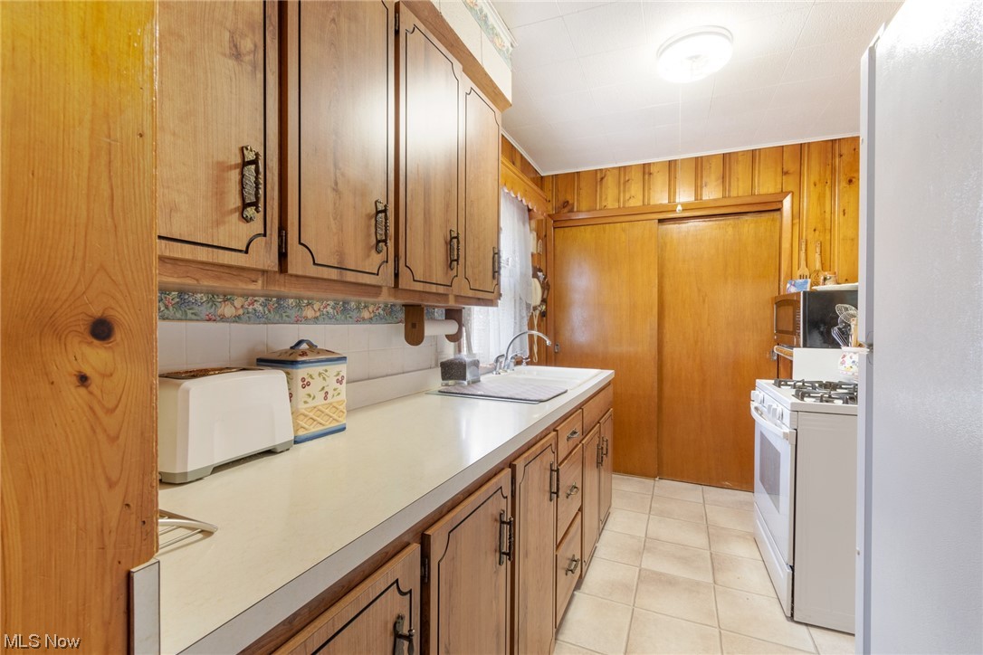 Bungalow Terrace - Residential