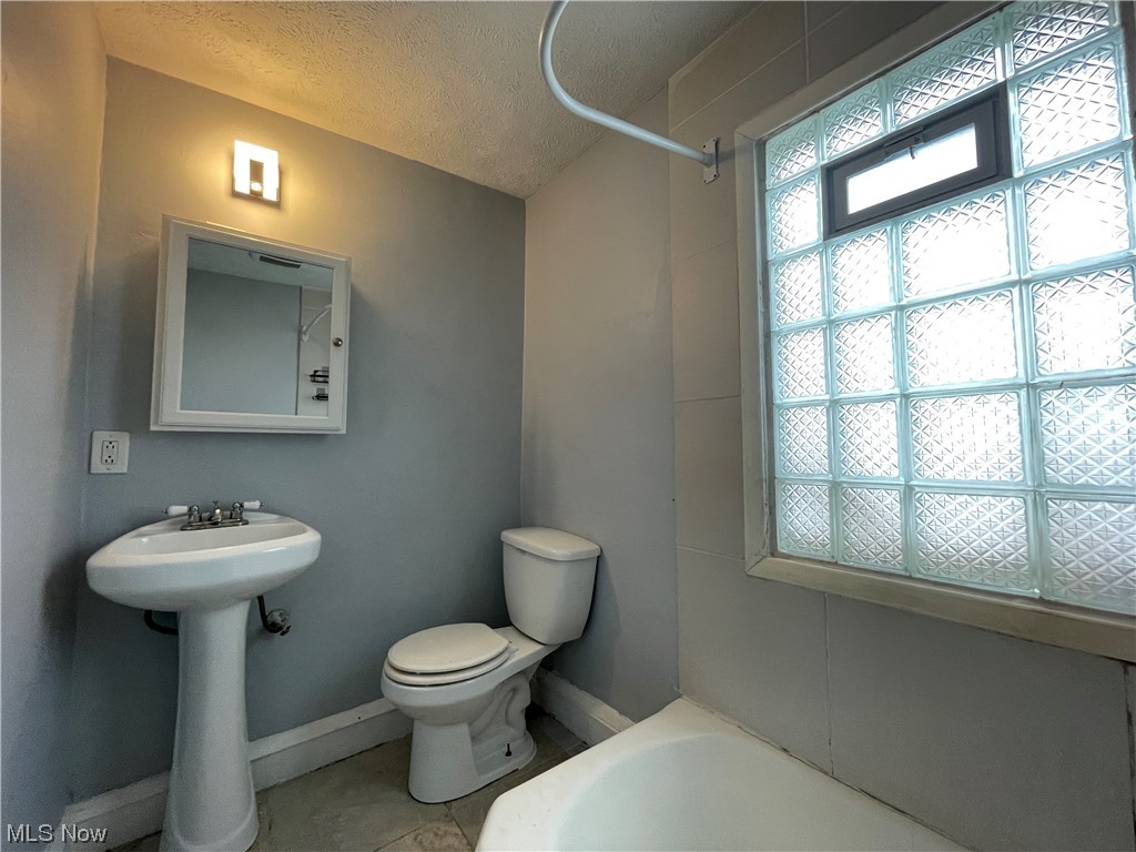 Lorain Heights 02 - Residential Lease