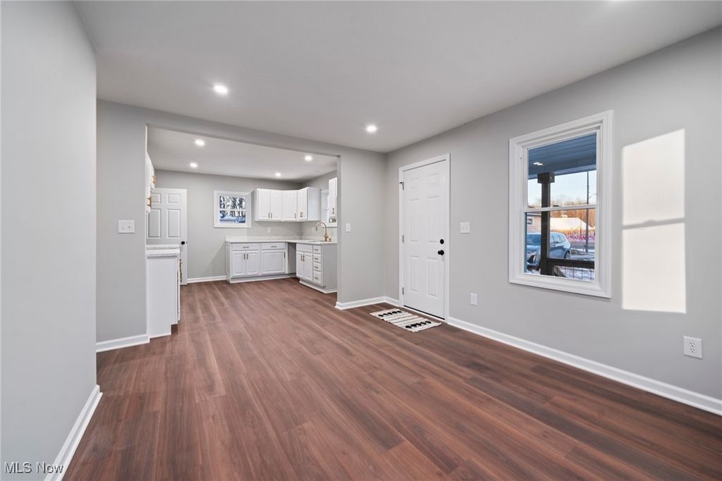 Photo of 616 Johnson Avenue, Alliance, OH 44601 (MLS # 5175771)