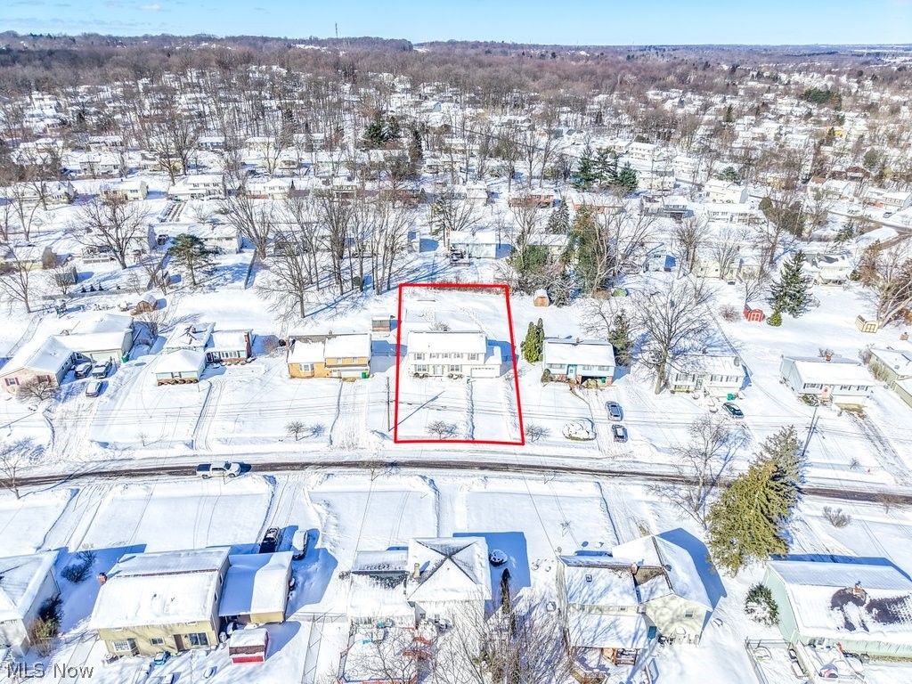 Photo of 9408 Fairfield Drive, Twinsburg, OH 44087 (MLS # 5185531)