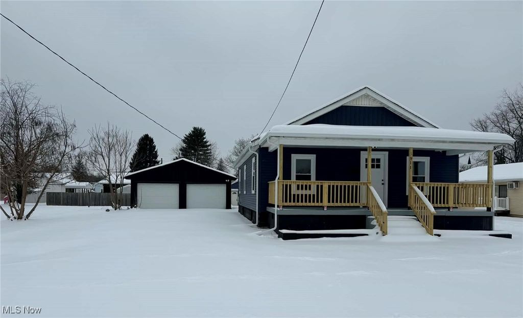 Photo of 911 Merrick Avenue, Zanesville, OH 43701 (MLS # 5183847)