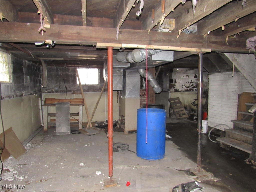 325 Hillwood Drive, Akron, Ohio image 31