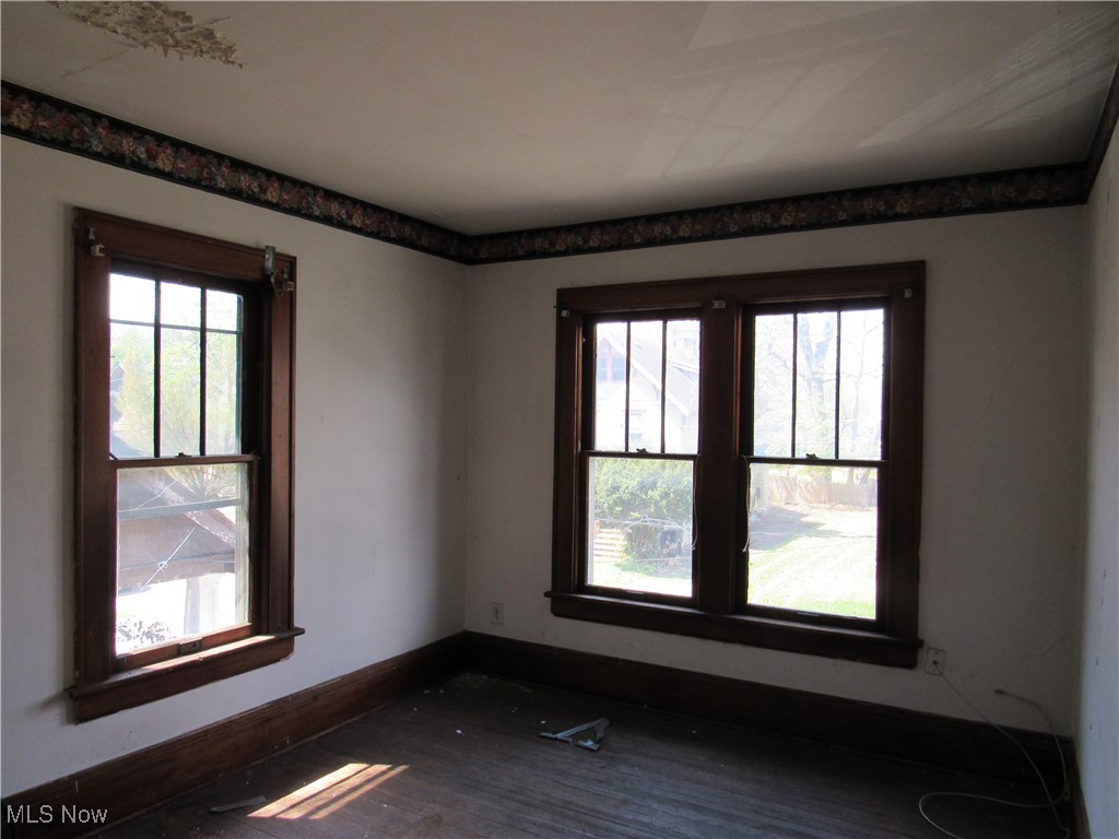 325 Hillwood Drive, Akron, Ohio image 12