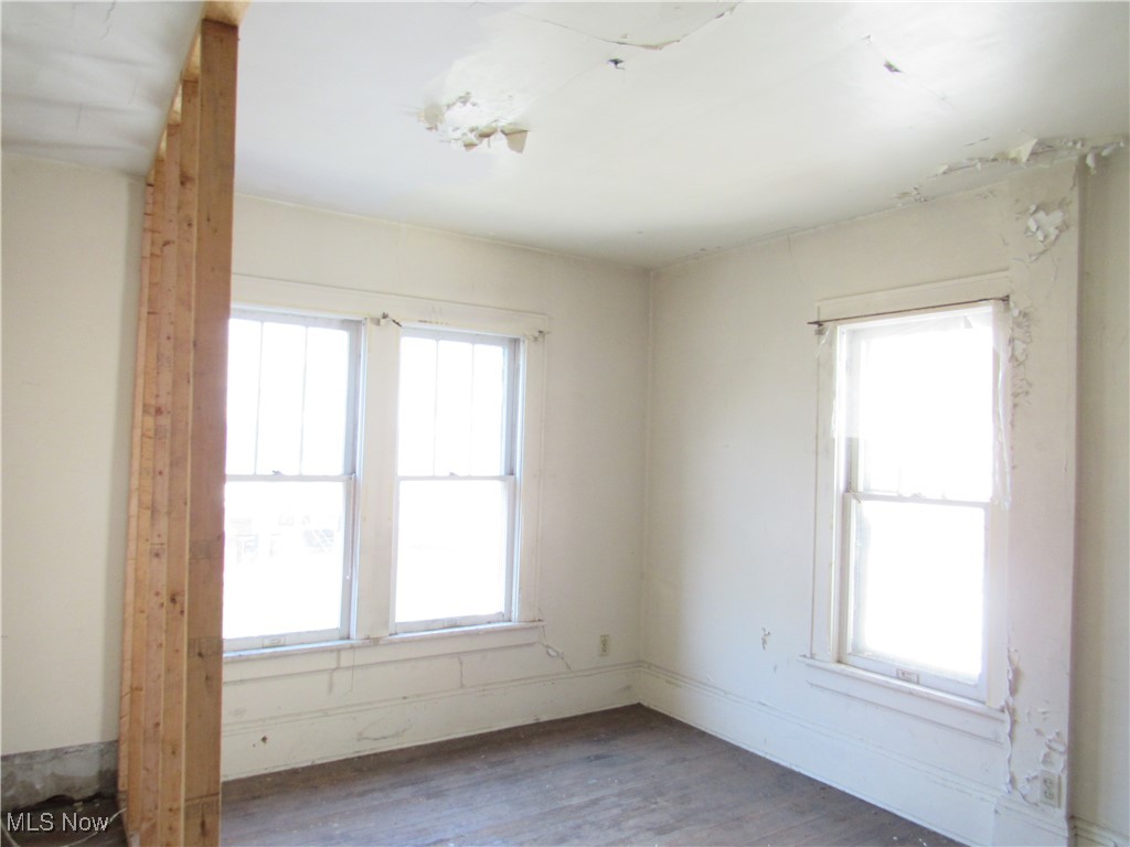 325 Hillwood Drive, Akron, Ohio image 16