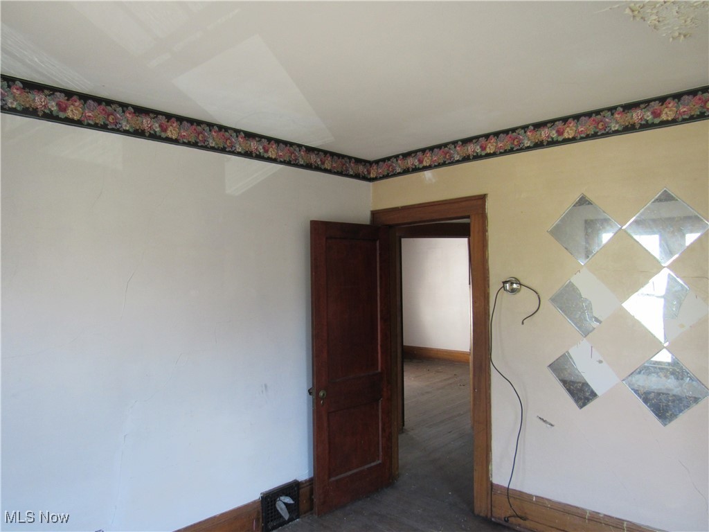 325 Hillwood Drive, Akron, Ohio image 14