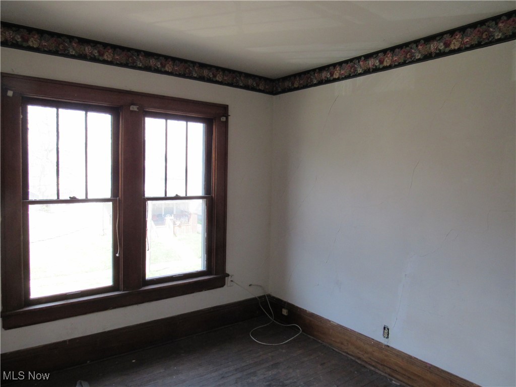 325 Hillwood Drive, Akron, Ohio image 13