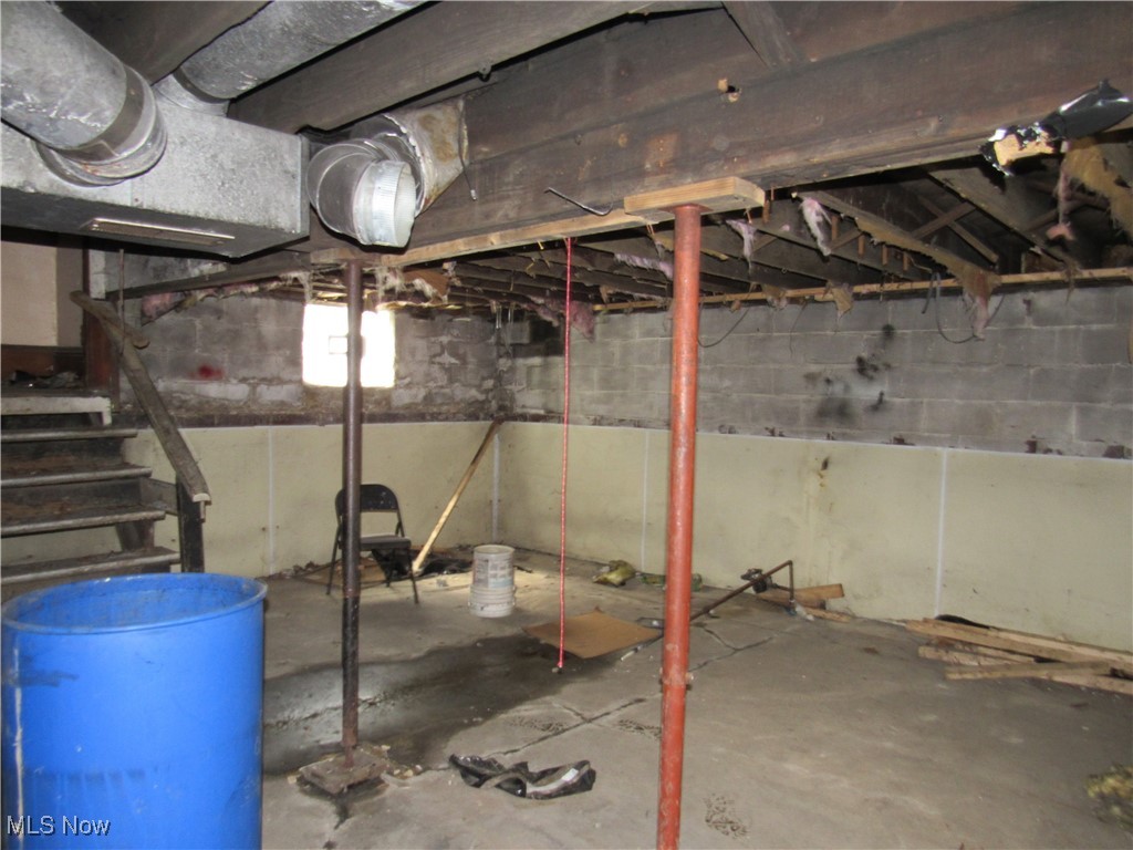 325 Hillwood Drive, Akron, Ohio image 30