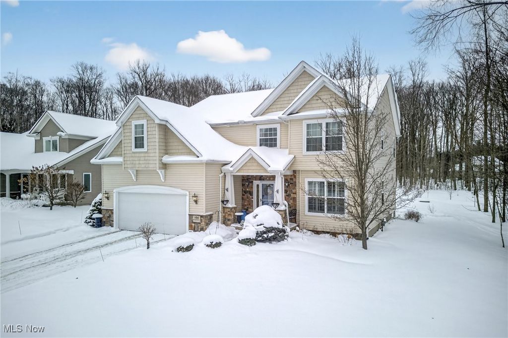 Photo of 104 Bentwood Drive, Chardon, OH 44024 (MLS # 5184989)