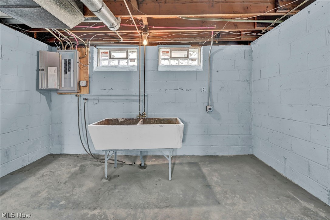 E Morans Tuxedo Farms Sub - Residential