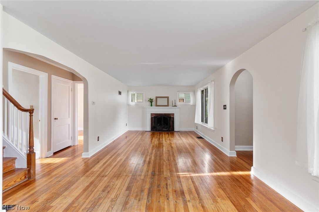 803 Belmont