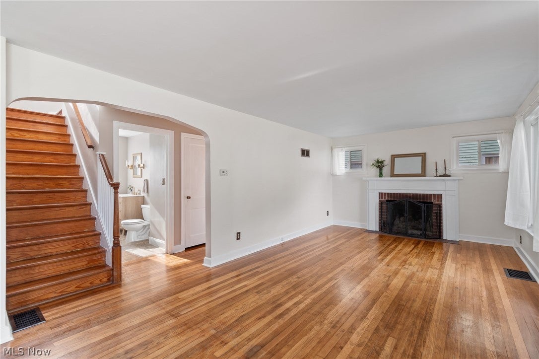 803 Belmont
