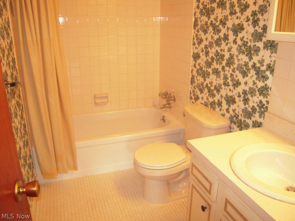 Clague Towers - Residential