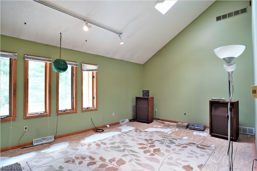 Boston - Commercial Sale