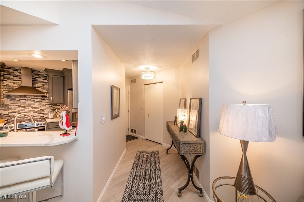 Photo of 1173 Red Tail Hawk Court #5, Youngstown, OH 44512 (MLS # 5175353)