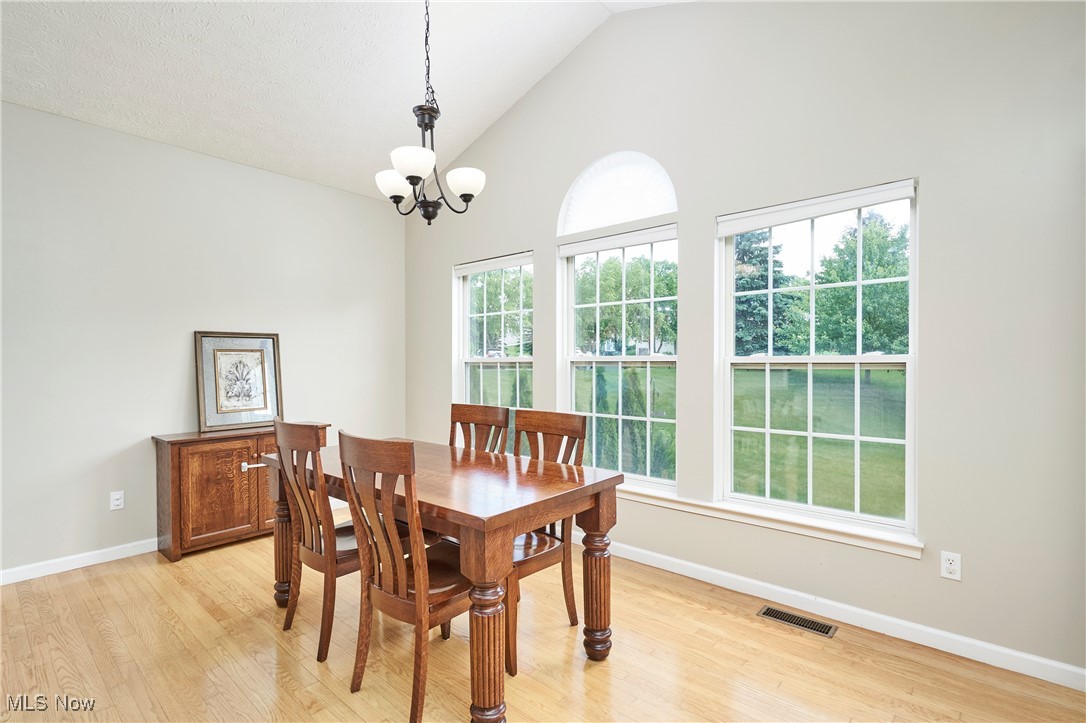 Akron, Ohio 44333, United States, 4 Bedrooms Bedrooms, ,3 BathroomsBathrooms,Residential,Active,159764