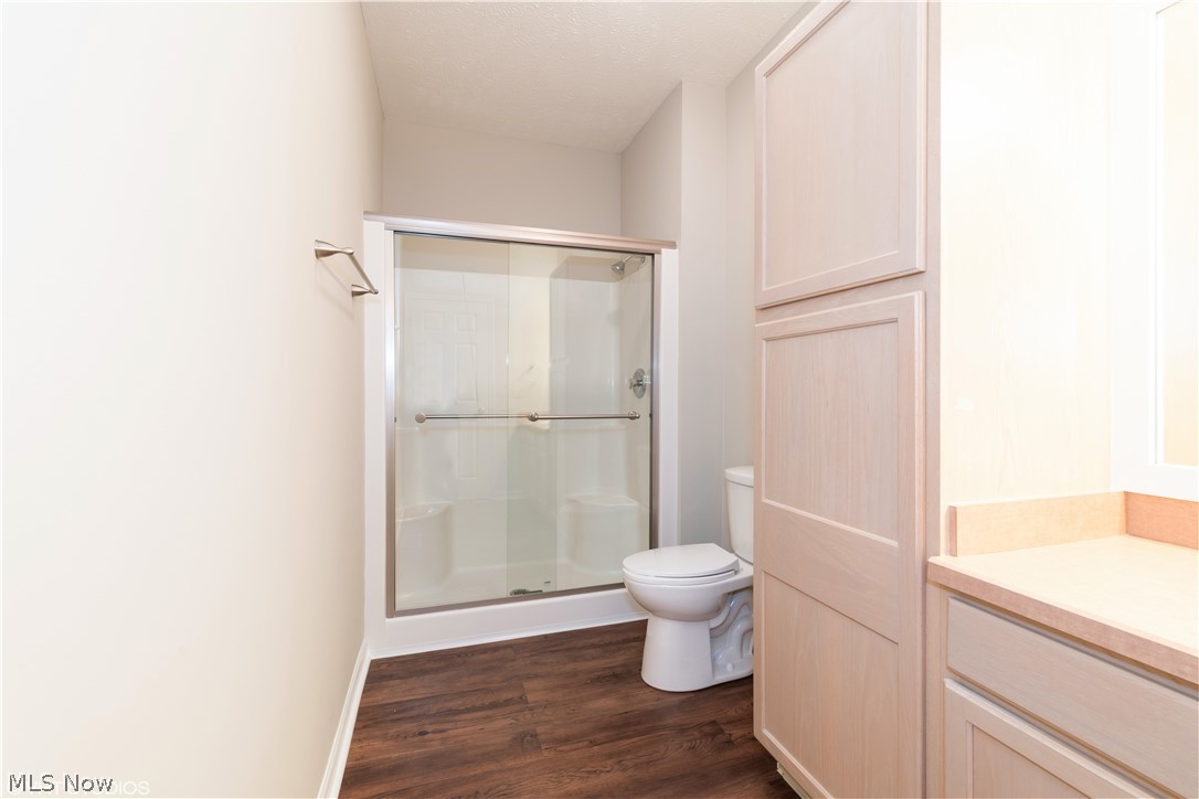 The Falls Condo - Residential