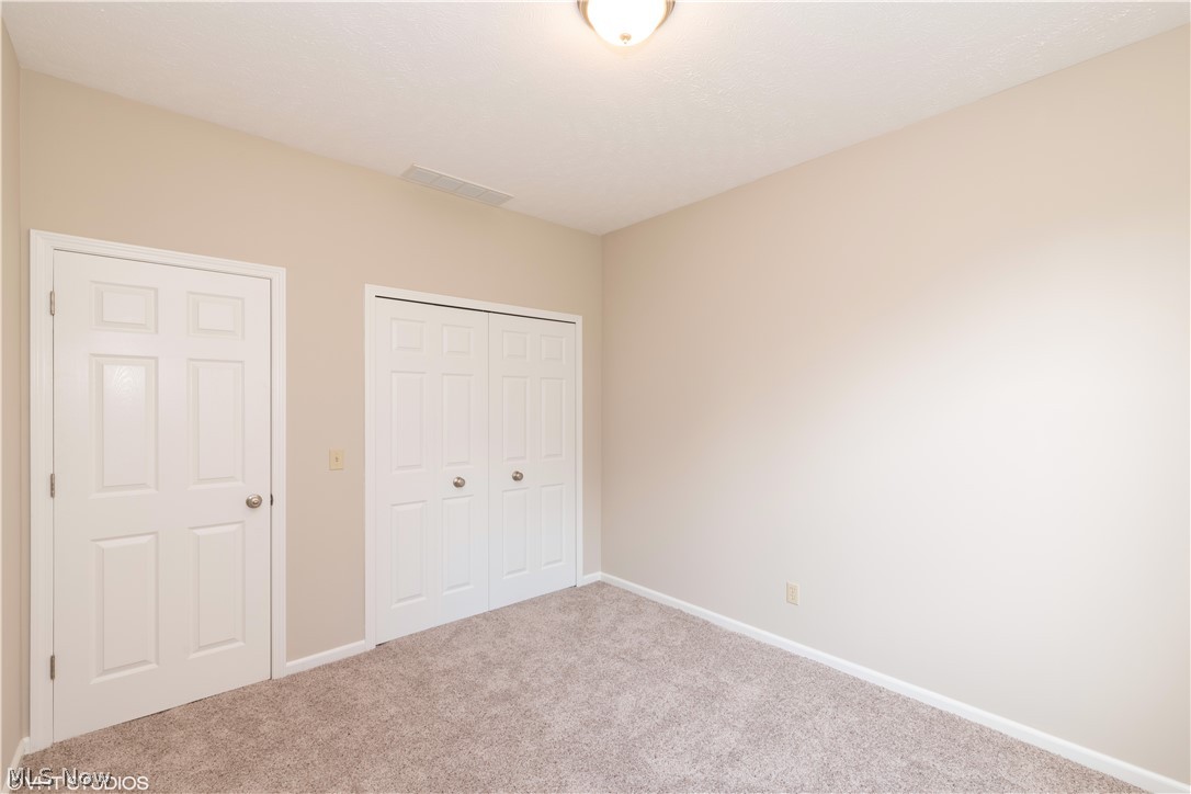 The Falls Condo - Residential