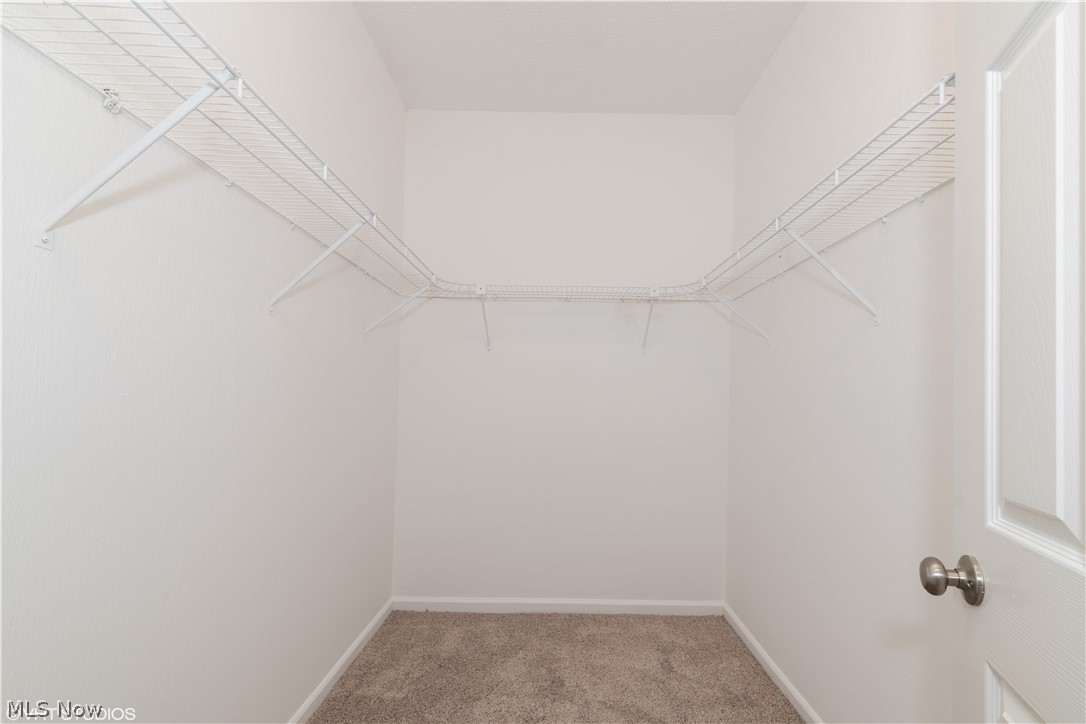 The Falls Condo - Residential