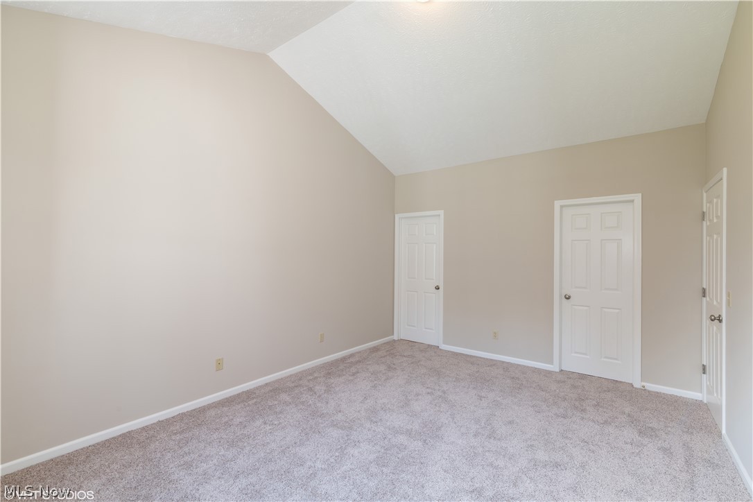 The Falls Condo - Residential