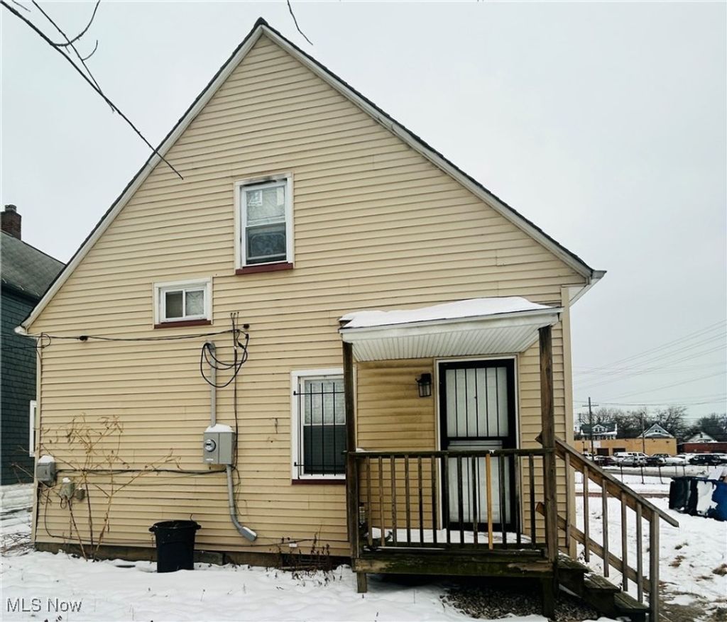 Photo of 723 E 165th Street, Cleveland, OH 44110 (MLS # 5179899)
