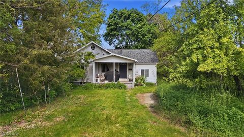 Photo of 964 Fairfax Avenue, Mansfield, OH 44906 (MLS # 5209335)