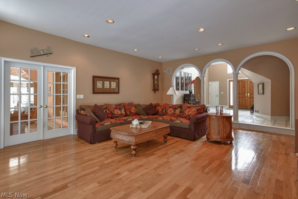 Hunt Club Hudson - Residential