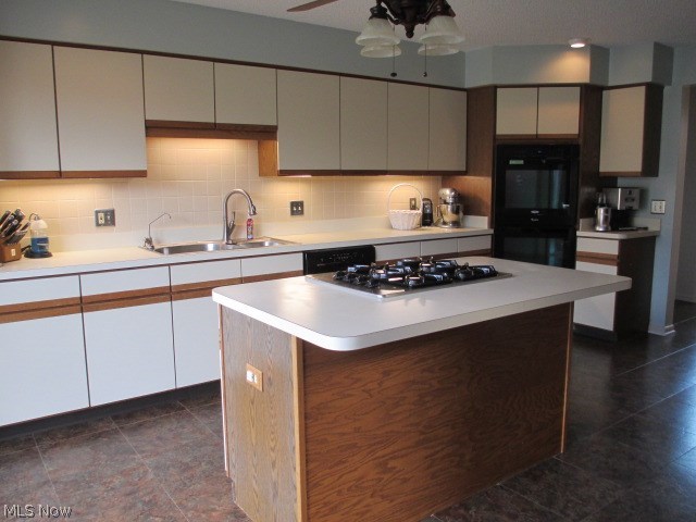 Hidden Trail Estate 2 - Residential